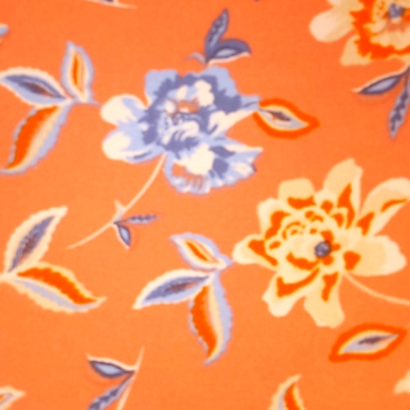 Denim & Co Peach Floral Printed Sleeveless Blouse with Peplum - Picture 7 of 9
